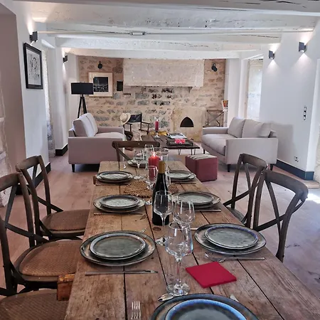 11 Pers Les Maisons Medievales De Charme En Quercy Dom wakacyjny