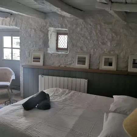 11 Pers Les Maisons Medievales De Charme En Quercy Дом отдыха Puylagarde