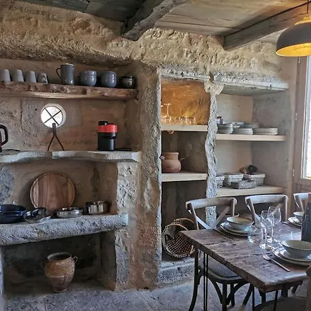 Дом отдыха 11 Pers Les Maisons Medievales De Charme En Quercy *