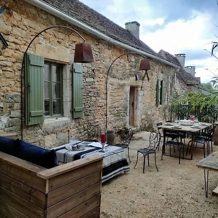 11 Pers Les Maisons Medievales De Charme En Quercy Feriehus Puylagarde